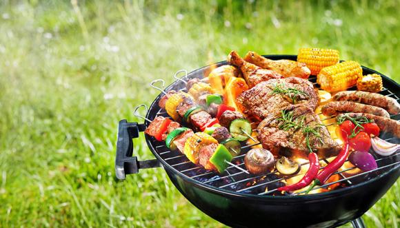 Cinq façons de faire les choses en grand pour la saison du barbecue